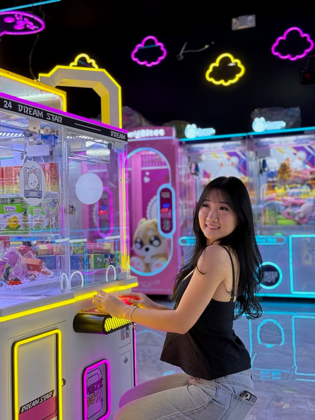 Jamie Lee's Full Image