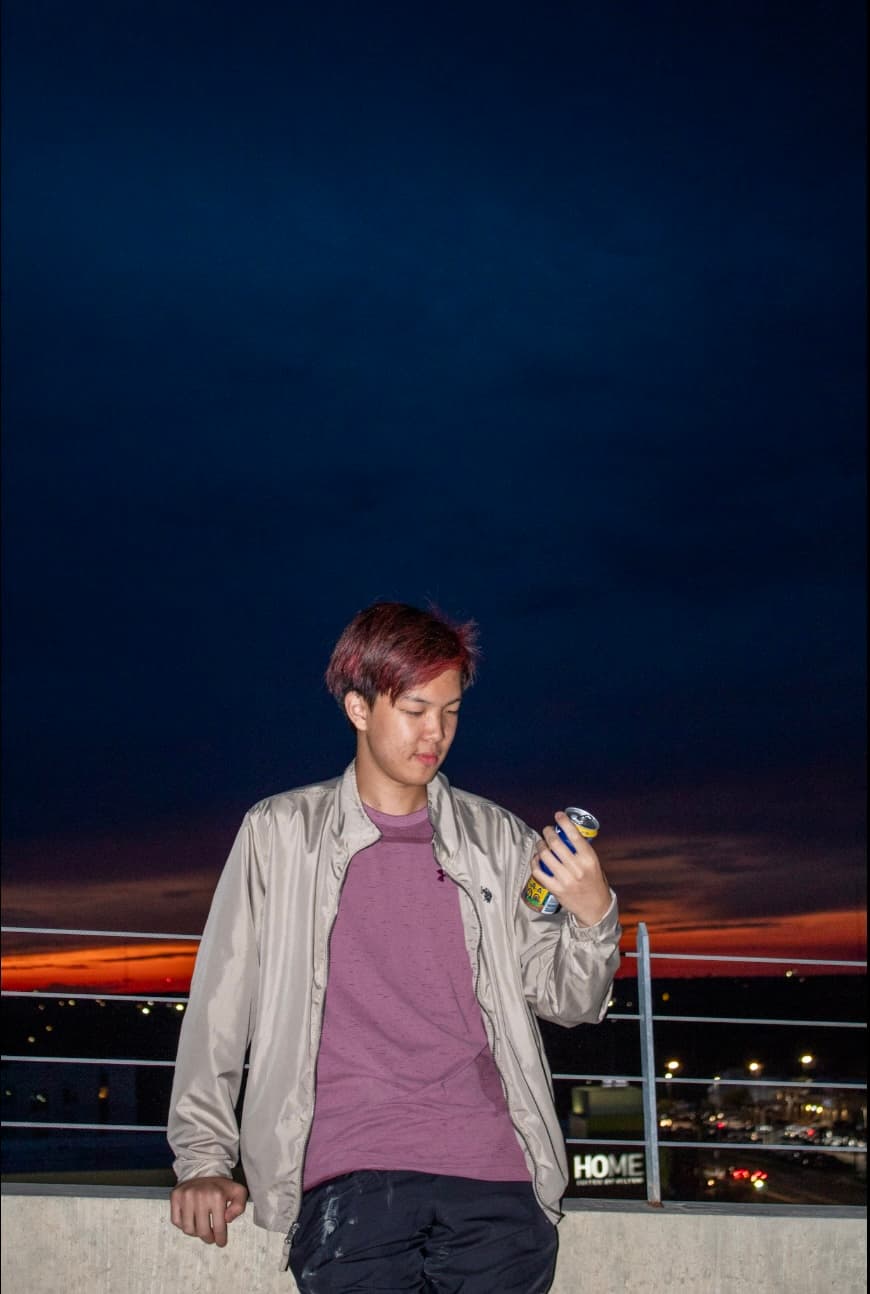 Ray Cheng Blurred Background
