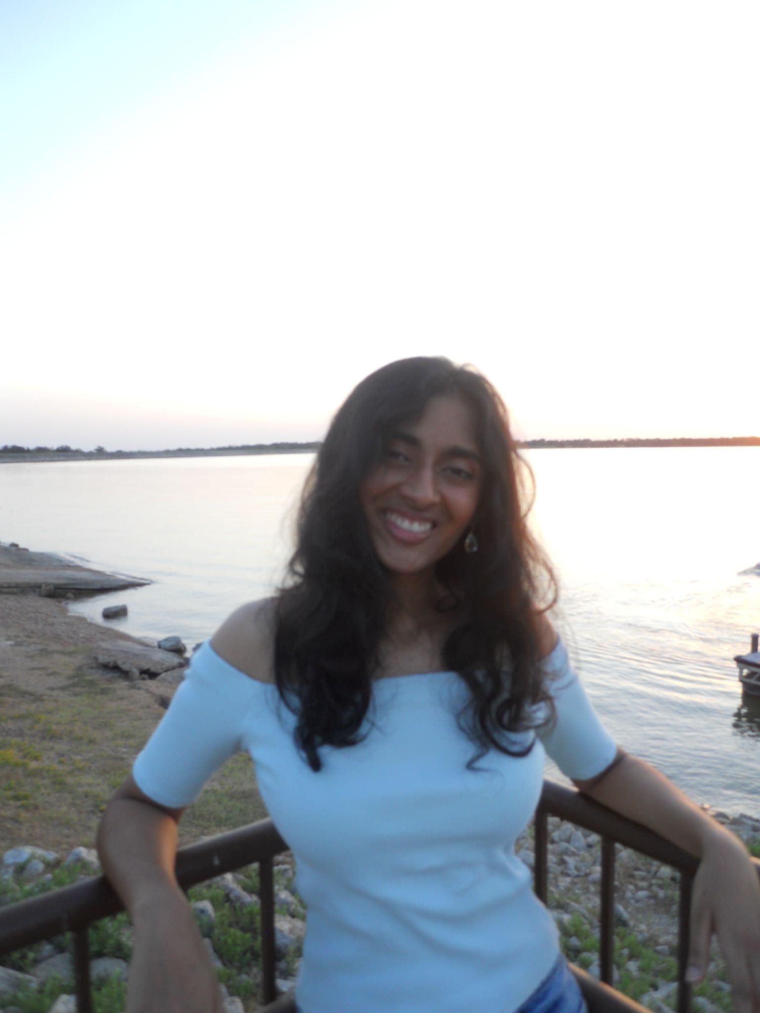Manya Tiwari Blurred Background