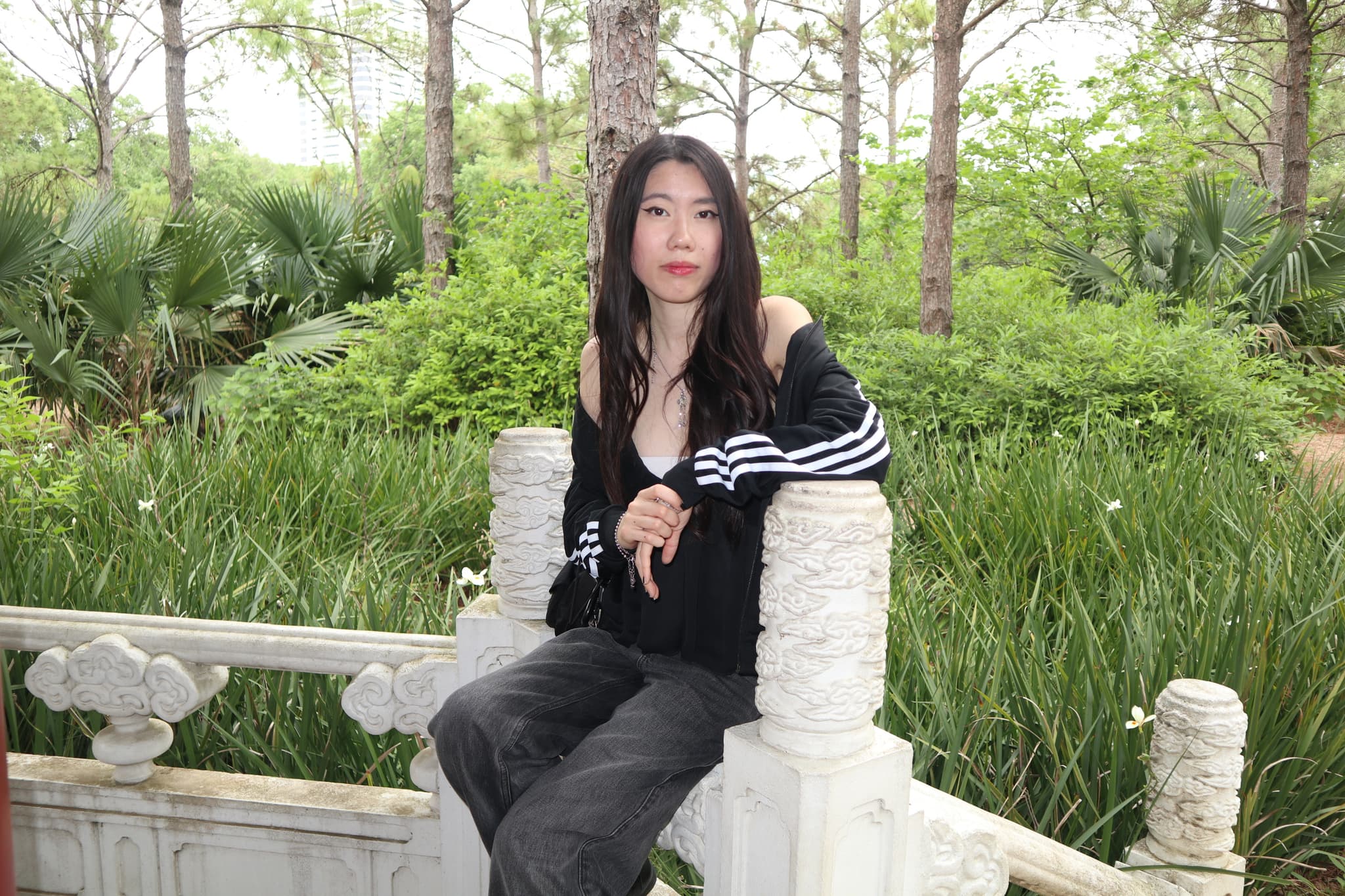 Lia Chen's Full Image